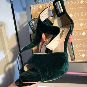 Elegant Green Velvet Women's Heels